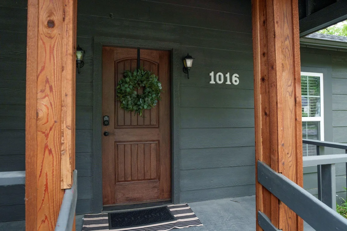 Photo of 1016 W Collins Street
