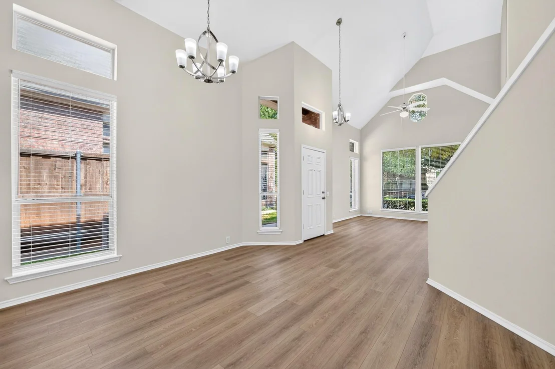 Photo of 6883 Winston Drive