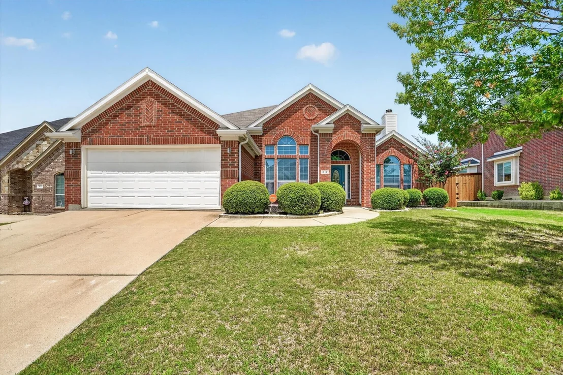 Photo of 817 Peach Lane