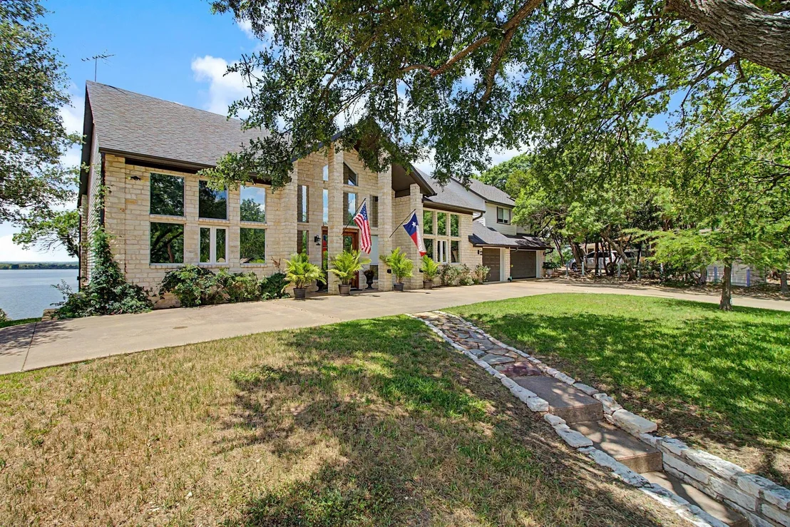 Photo of 131 Live Oak Drive