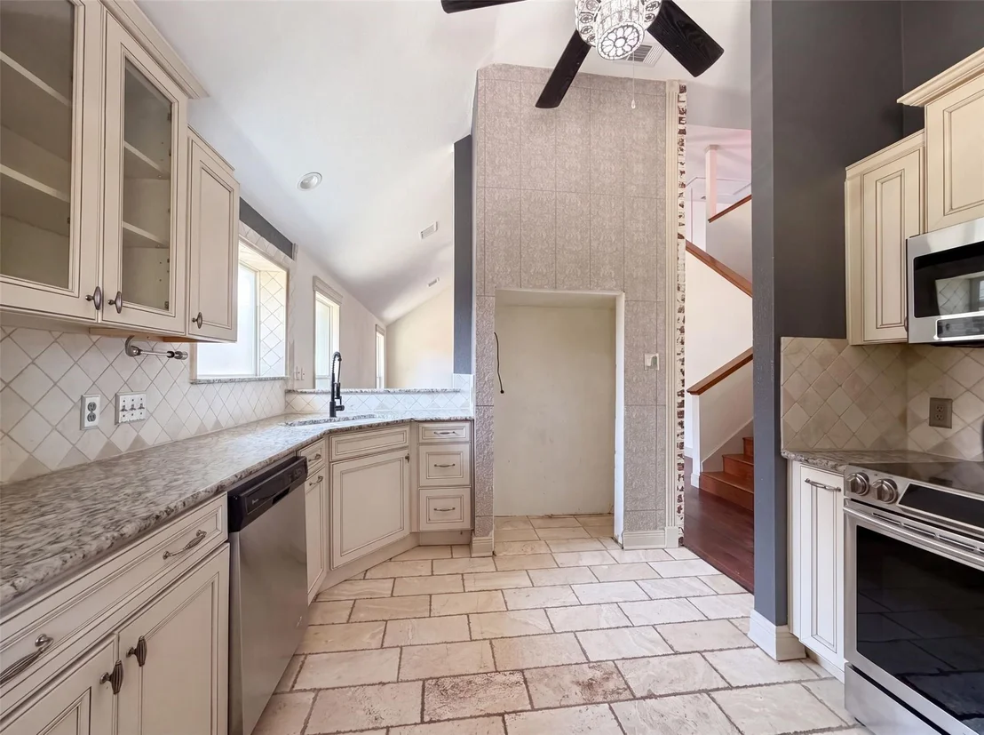 Photo of 6315 Meadow Glen Drive