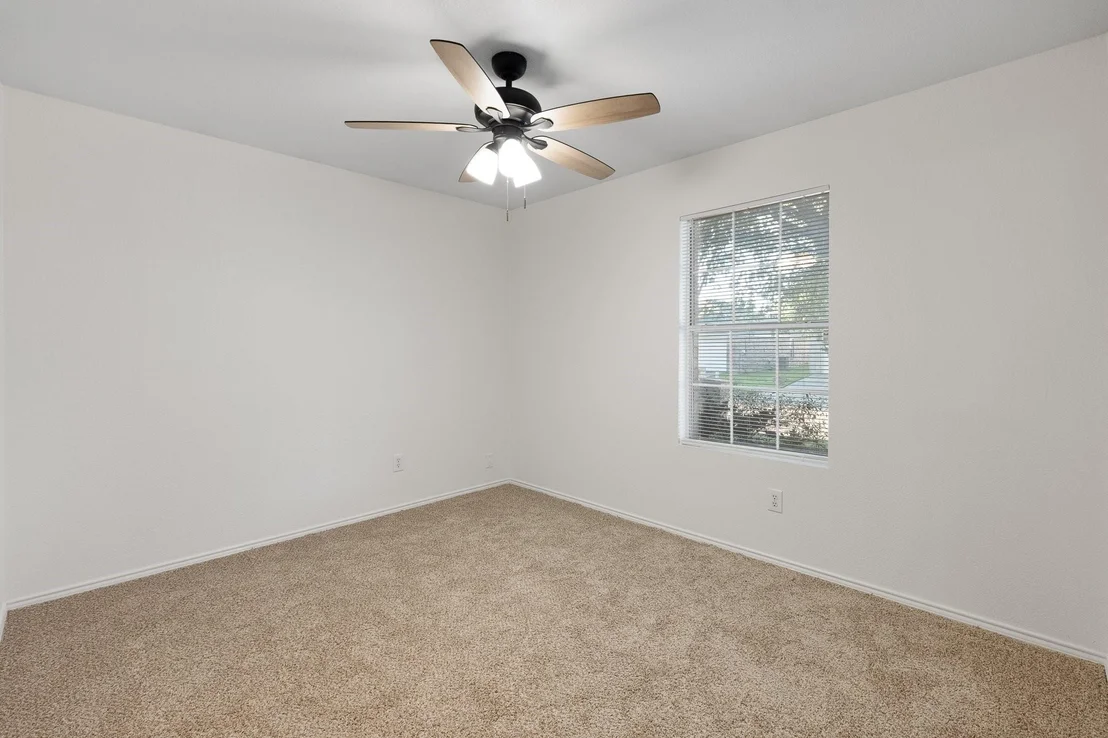 Photo of 1128 Boxwood Drive
