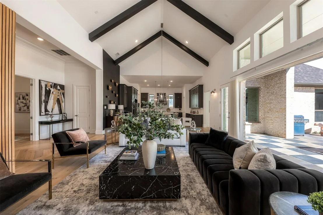 Photo of 4671 Summerville Lane