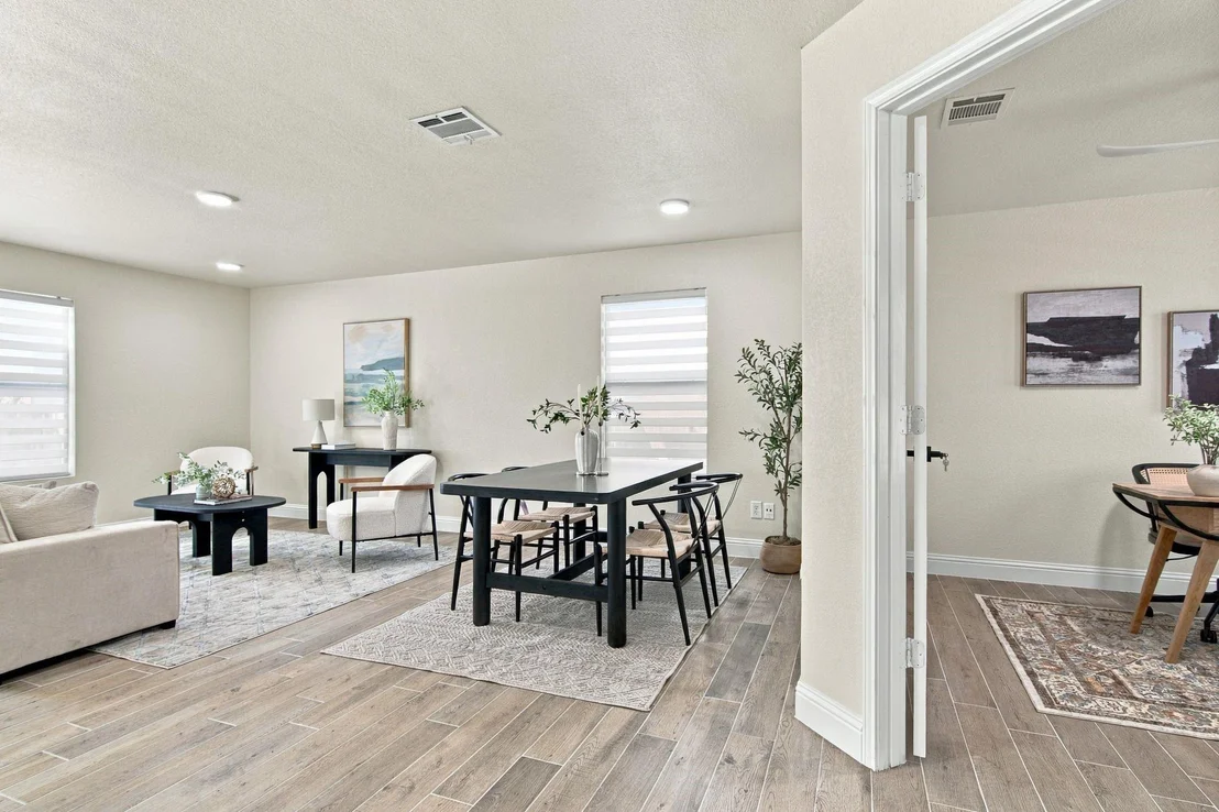 Photo of 717 Redwing Drive