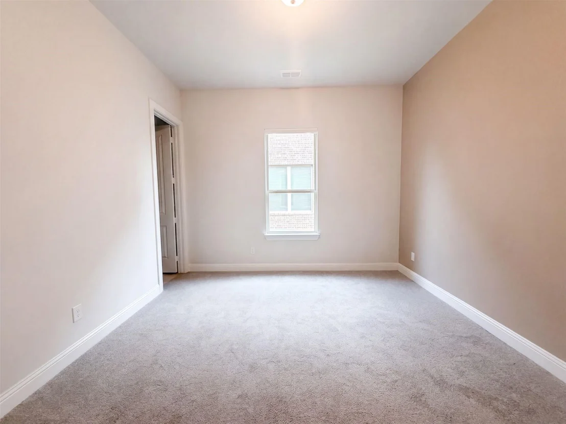 Photo of 850 Elm Park Drive