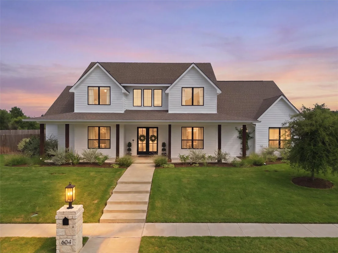 Photo of 604 Lindsay Lane