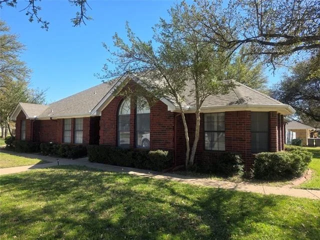 Photo of 1404 Roanoake Drive