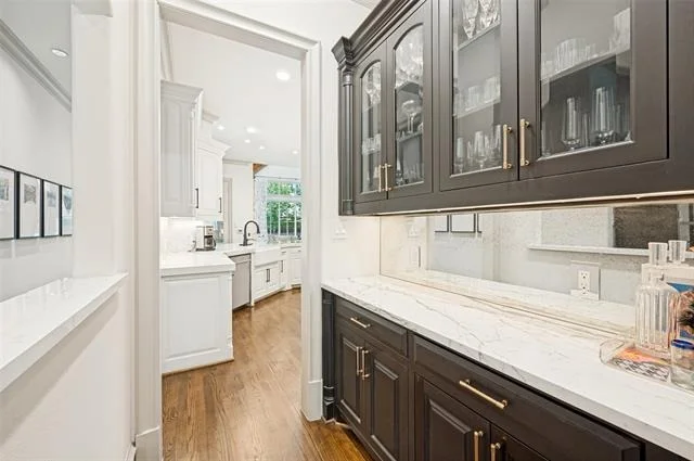 Photo of 5638 Greenbrier Drive