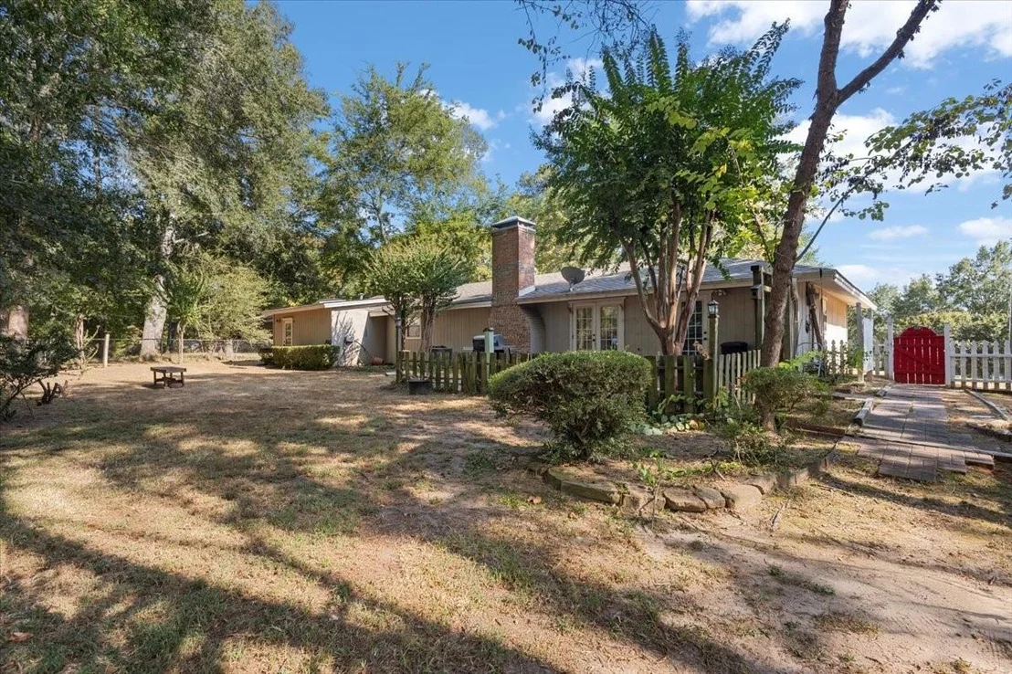 Photo of 1715 Leisure Lane