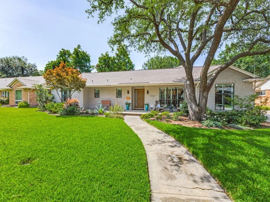 Photo of 3326 Regent Drive