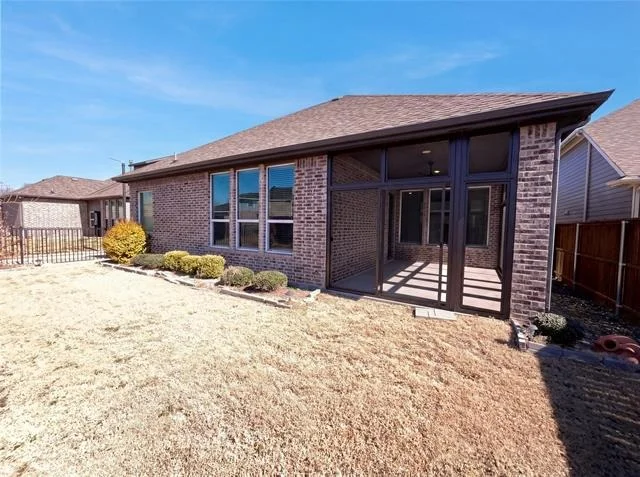 Photo of 2221 Laguna Drive