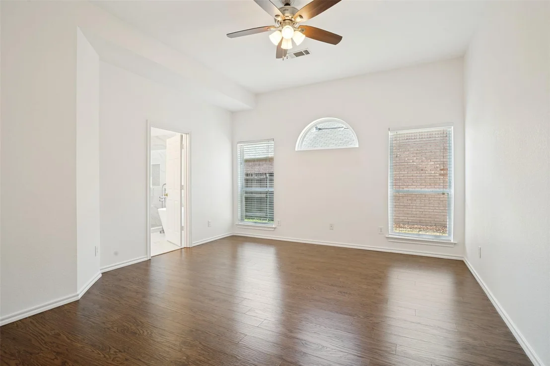 Photo of 6924 Harvey Lane