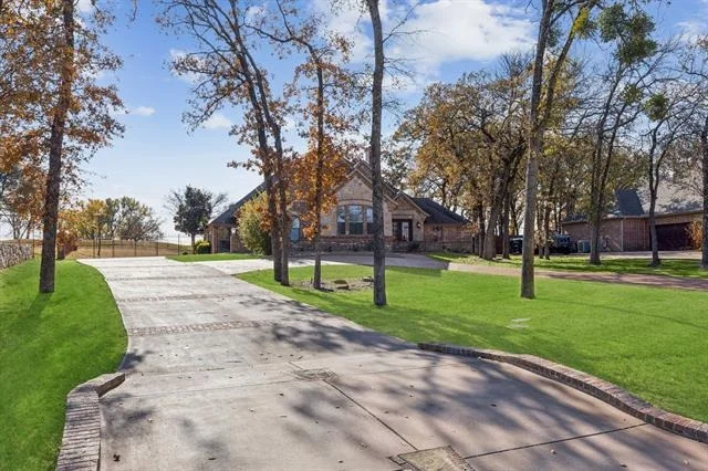 Photo of 5829 Lakeside Drive