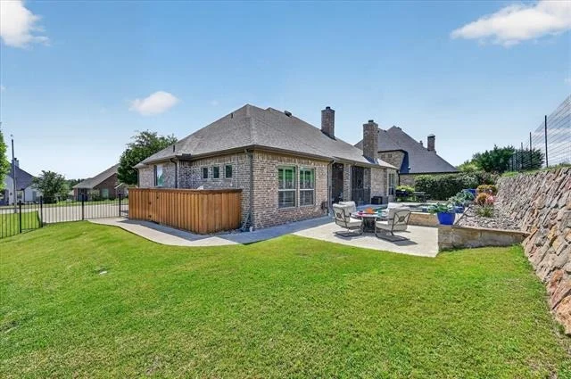 Photo of 4500 Knoll Ridge Drive