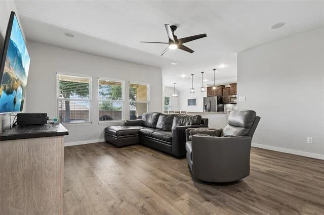 Photo of 1412 Meadowlakes Drive