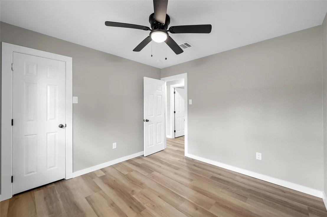 Photo of 139 Cresthill Circle