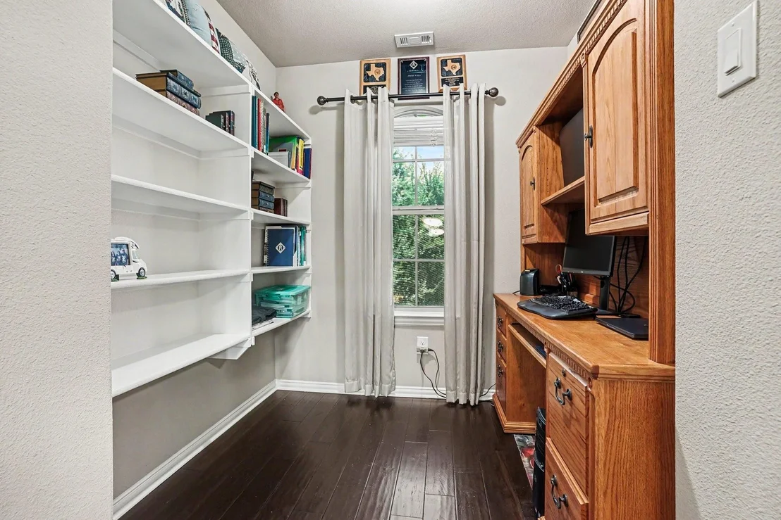 Photo of 458 Whitewing Lane