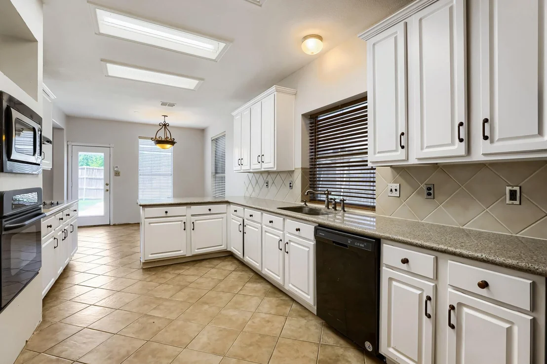 Photo of 2066 Fair Oaks Circle