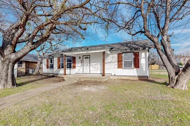 Photo of 2802 N Masters Drive