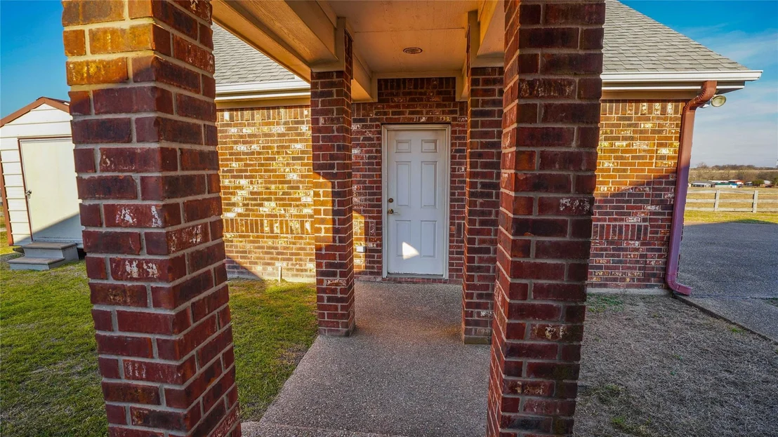 Photo of 1041 Clarence Road