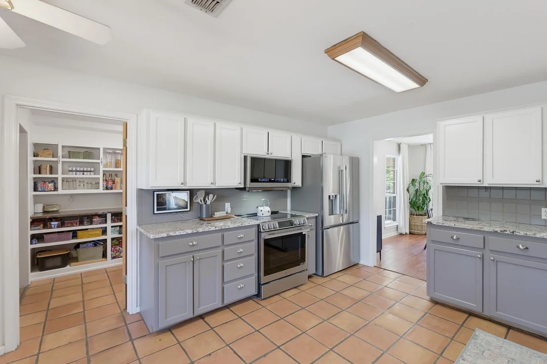 Photo of 1361 Larned Lane