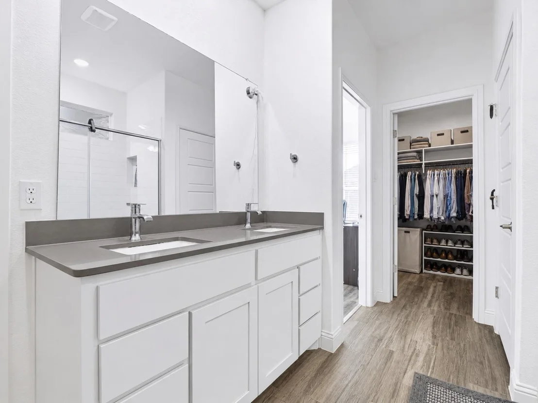 Photo of 2220 Redwing Drive
