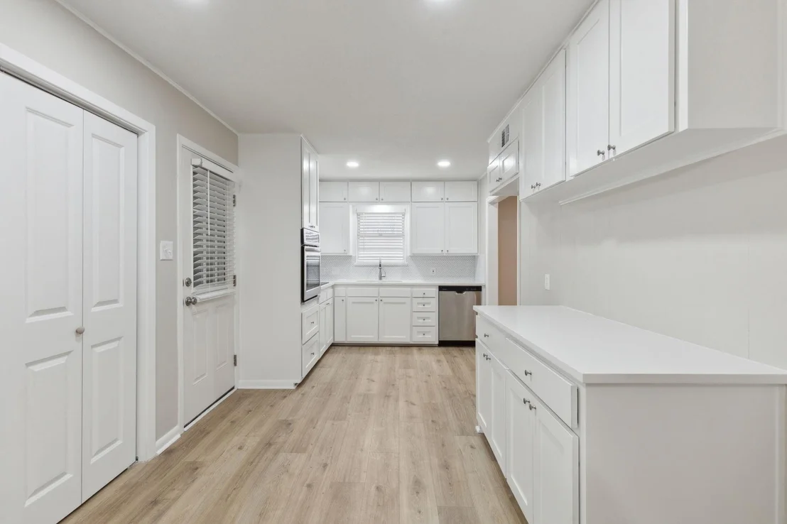 Photo of 1407 Robin Drive