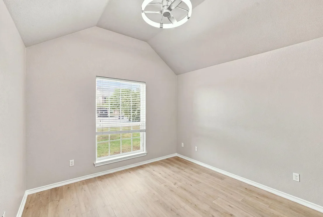 Photo of 1720 Lakeway Drive