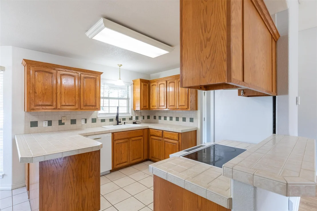 Photo of 717 Groves Road