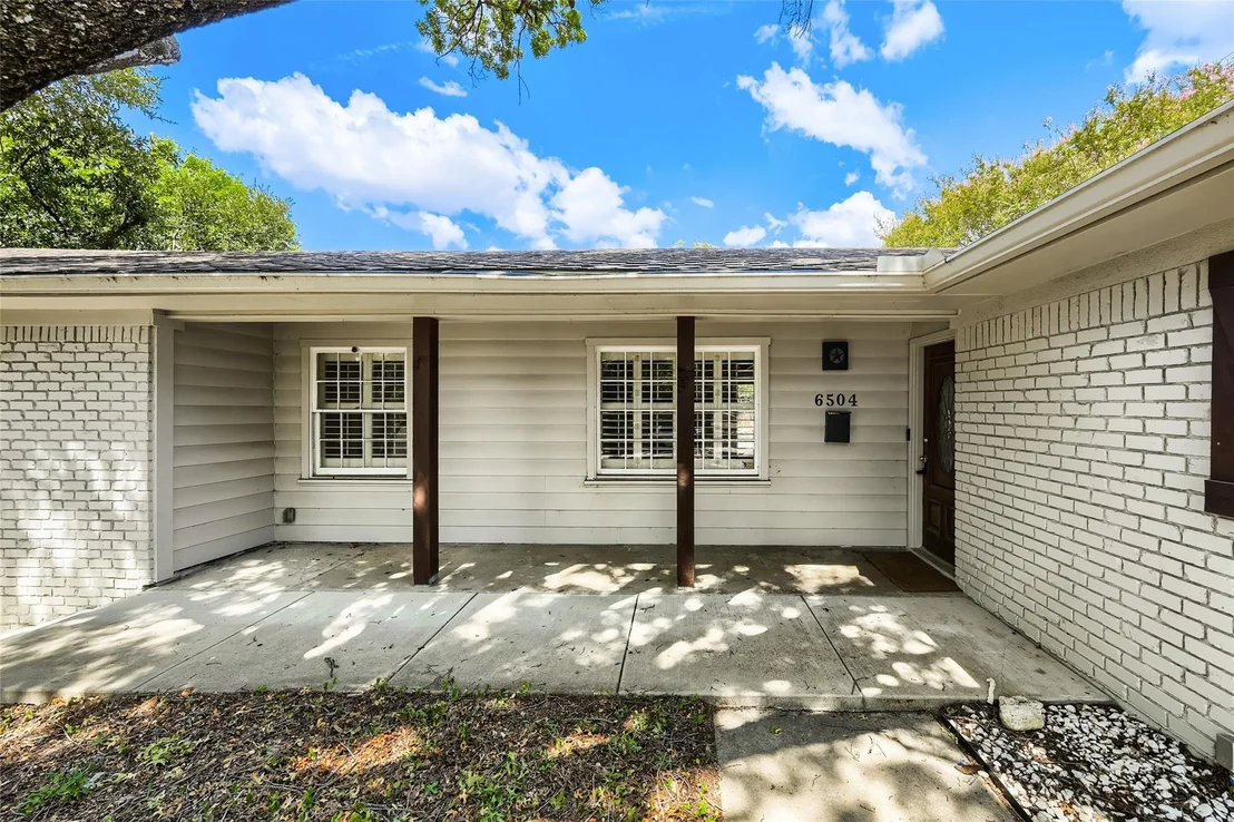 Photo of 6504 Genoa Road