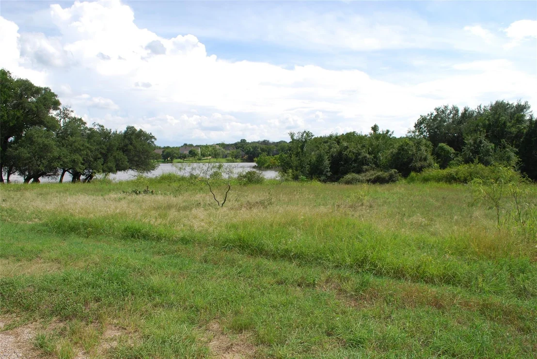 Photo of 4036 Whitecrest Drive