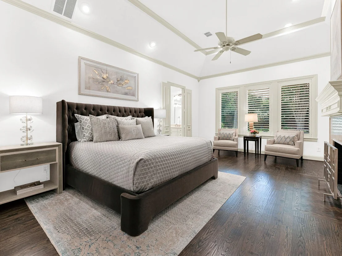 Photo of 2140 Sutton Place