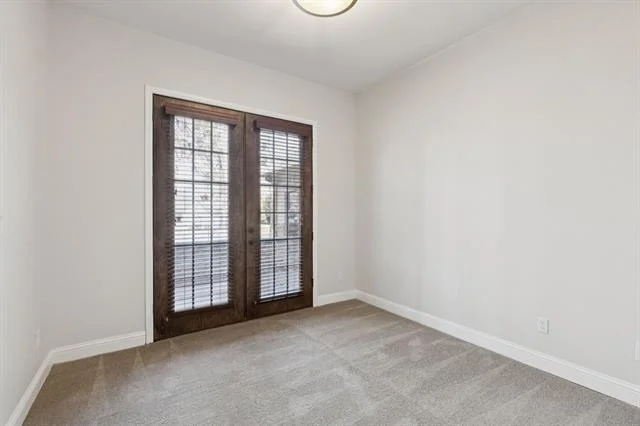 Photo of 5829 Lakeside Drive