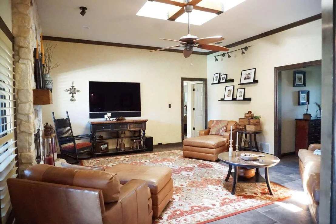 Photo of 715 Clayton Circle