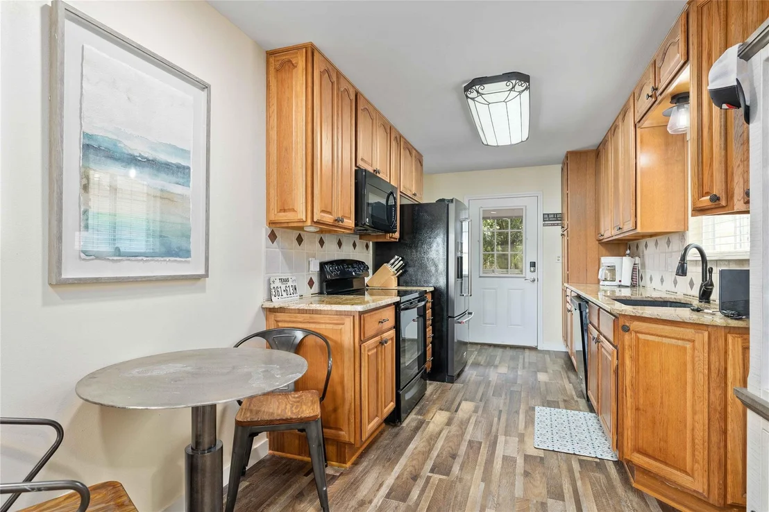 Photo of 201 Cove Circle