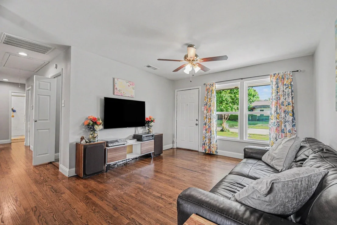 Photo of 1653 Murray Drive