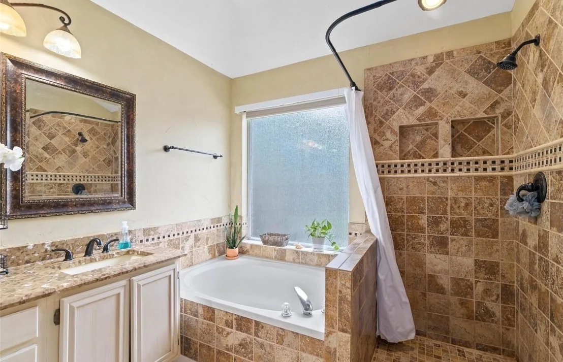 Photo of 2212 Loon Lake Road