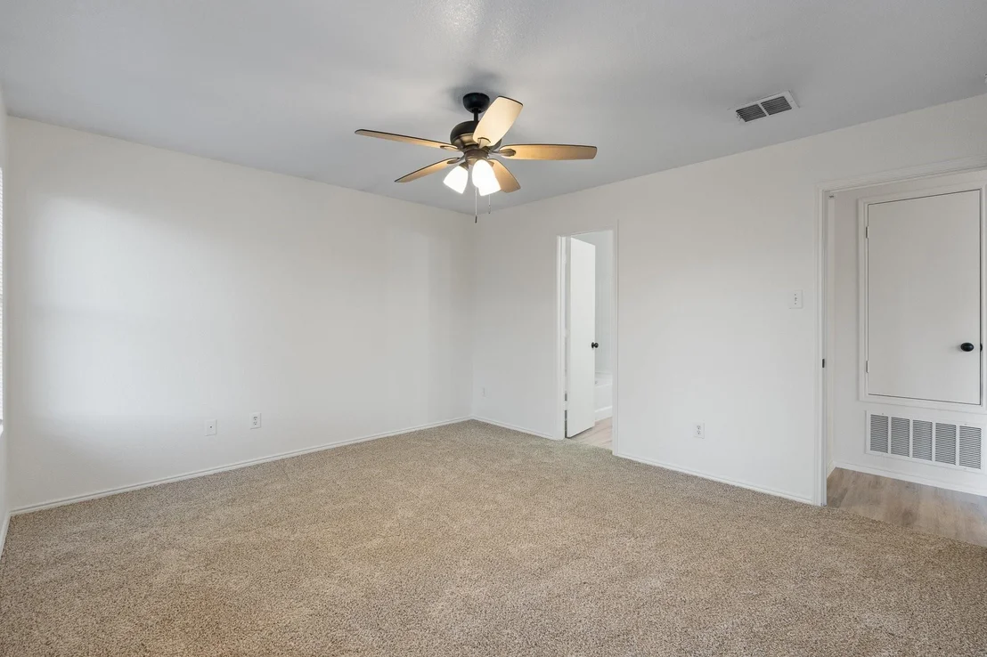 Photo of 1128 Boxwood Drive
