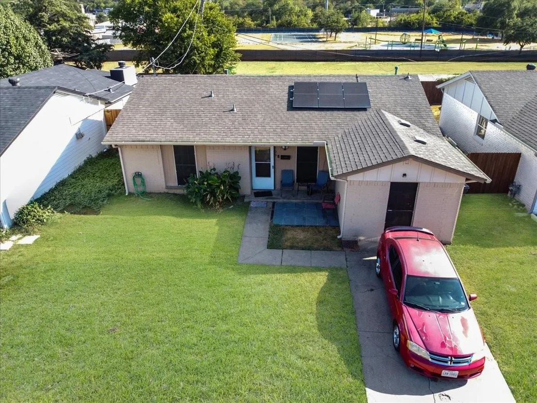 Photo of 705 Parker Circle