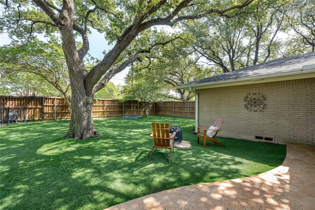 Photo of 7077 Joyce Way