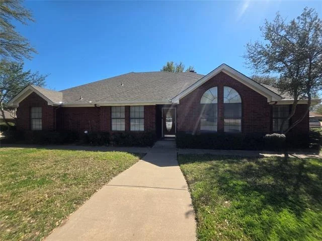 Photo of 1404 Roanoake Drive