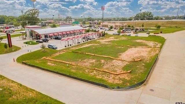 Photo of 8407 Military Drive