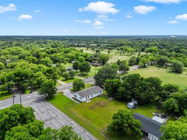 Photo of 3718 Kendall Lane