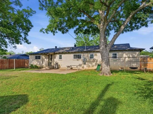 Photo of 825 Lee Drive