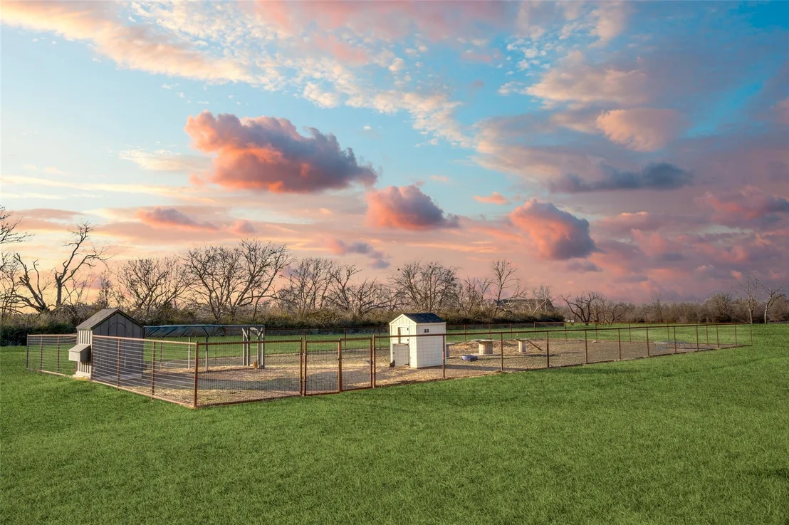 Photo of 5165 Hartlee Field Road