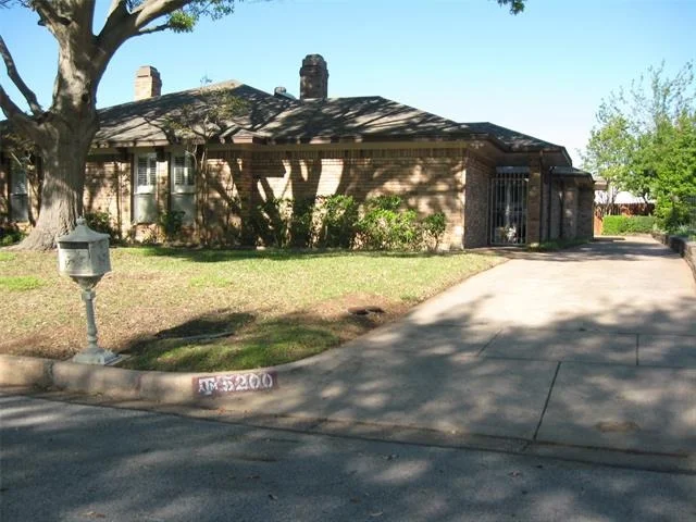 Photo of 5200 Ledgestone Drive