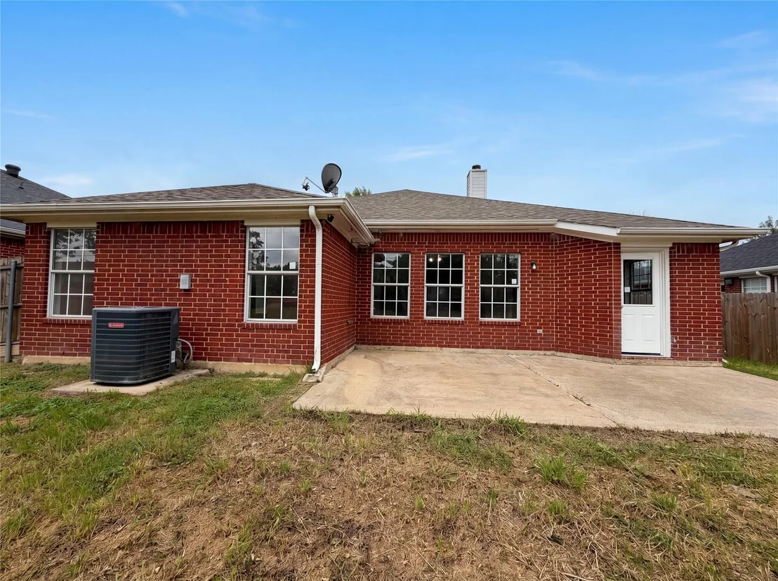 Photo of 5432 Nuthatch Street