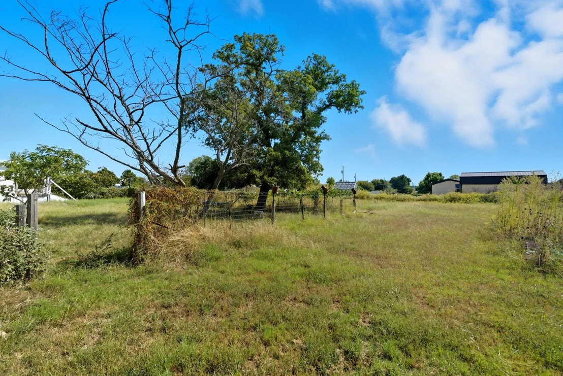 Photo of 144 Oak Meadows Drive