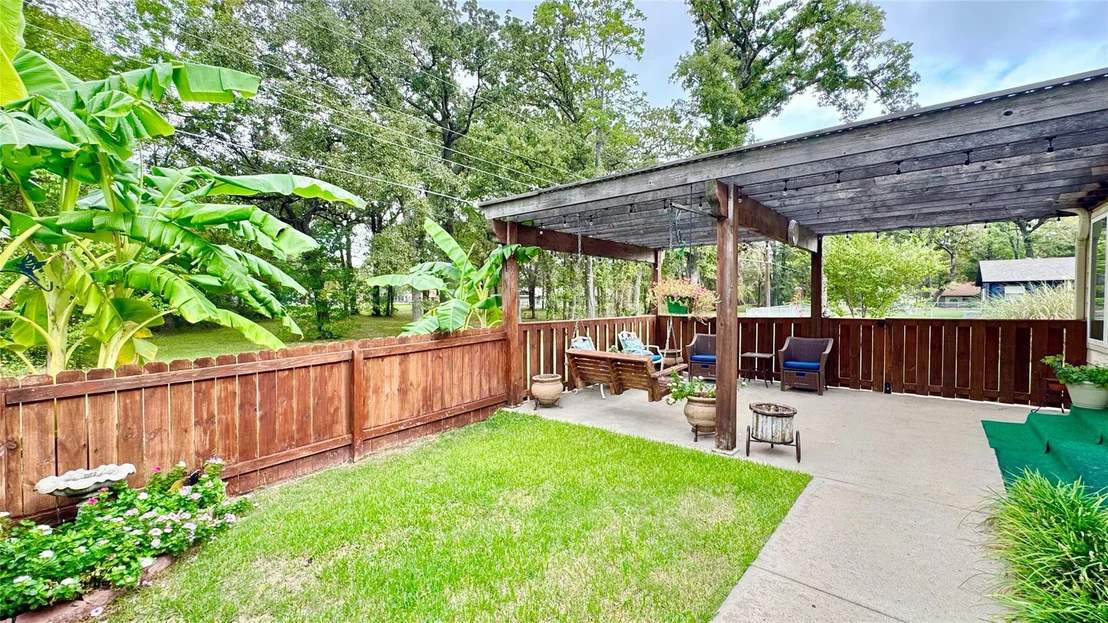 Photo of 115 Meadowood Road