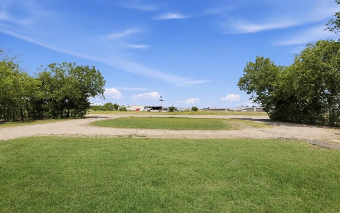 Photo of 535 Ross Road